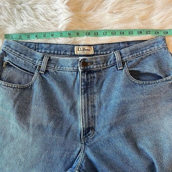 L.L. Bean Vintage Classic Fit Straight Leg Denim Jeans Tag 40x29 Actual 39x27 - Picture 6 of 8